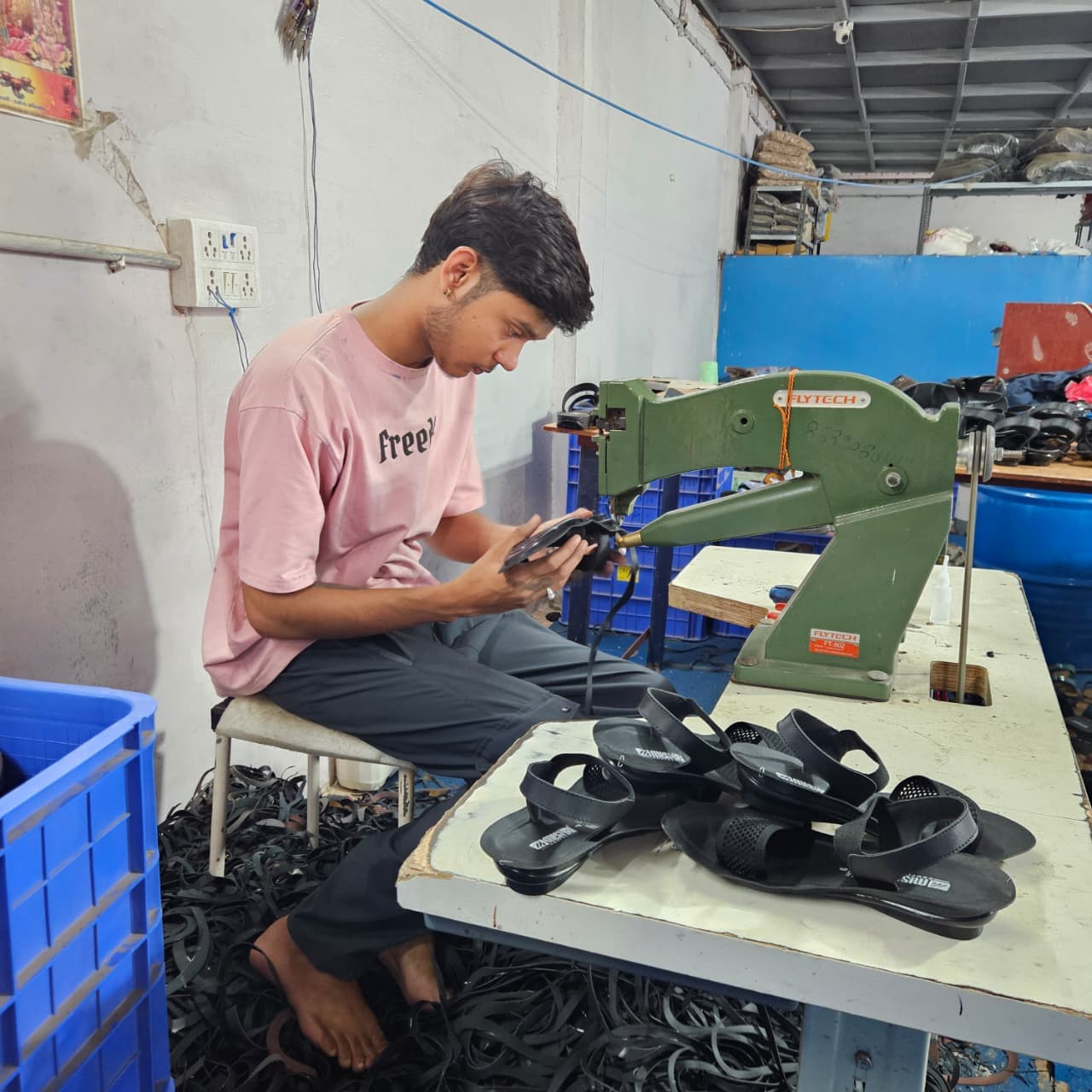 Strap Riveting & Pressing Station